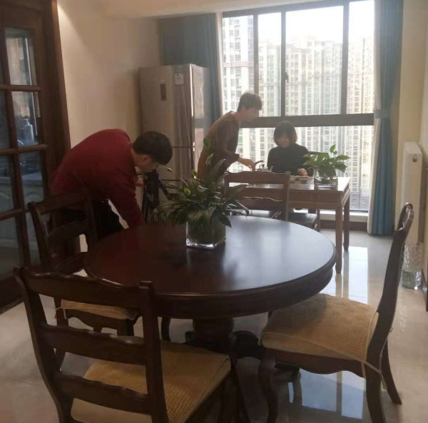 小美式风格餐厅万万采访聂林芝